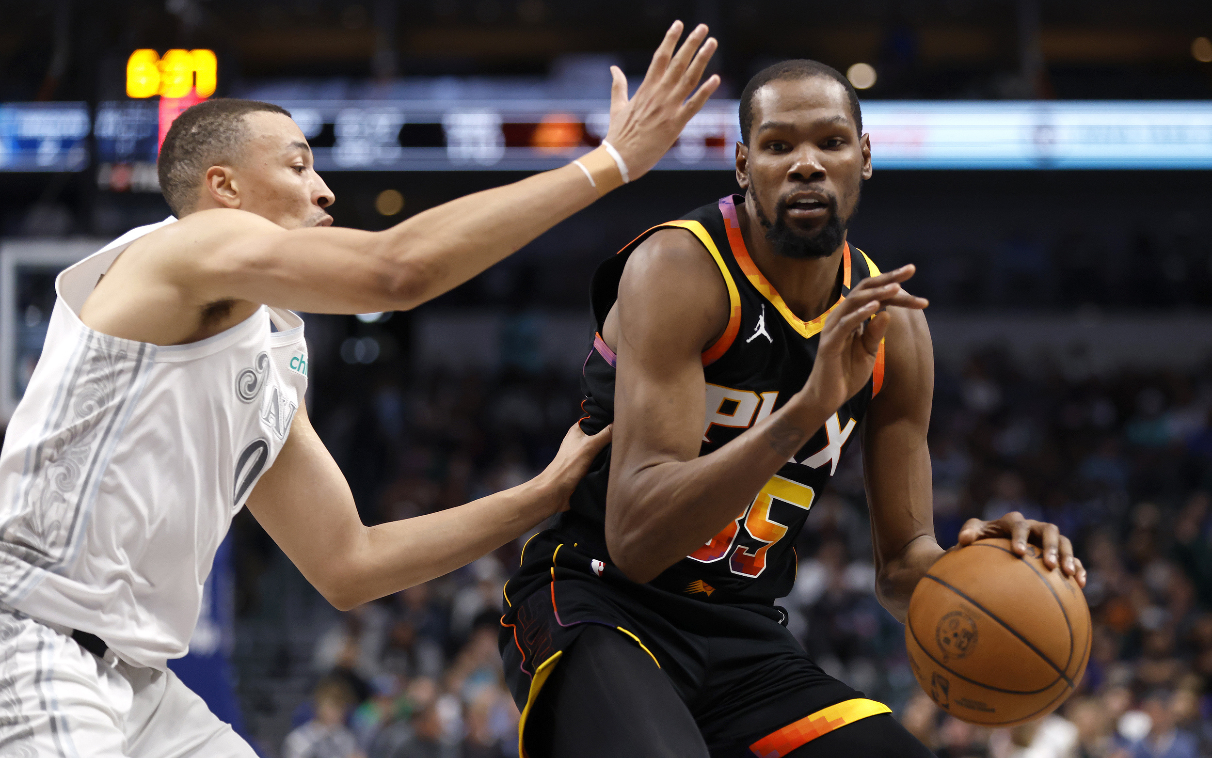 开云体育中国-包含菲尼克斯太阳发布备战花絮，加时末段防线松动，NBA总决赛任务艰巨，训练强度明显提升的词条