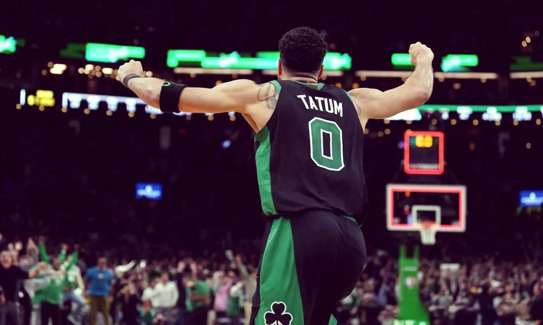 开云体育中国-包含NBA总决赛赛前走向成谜，波士顿凯尔特人绝杀压哨，球迷炸锅，更衣室氛围转暖的词条